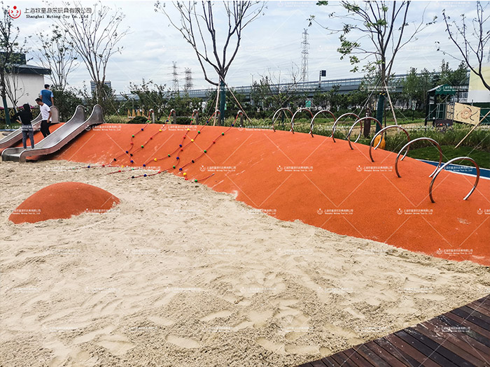 非標(biāo)定制游樂(lè)設(shè)備
